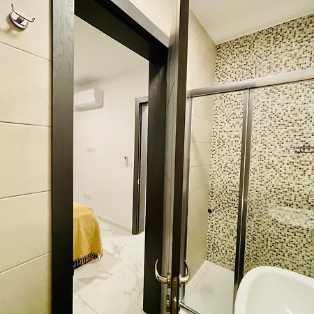 Diego Court סיינט פול ביי