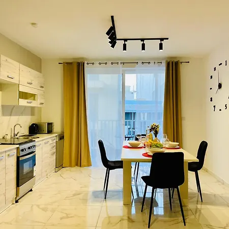 Apartment Diego Court