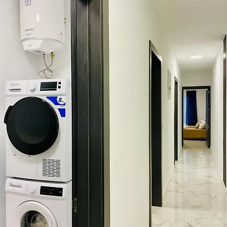 Diego Court Apartment *