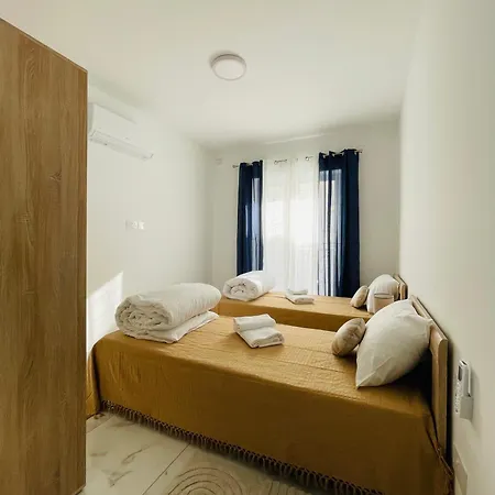 Diego Court Apartment *