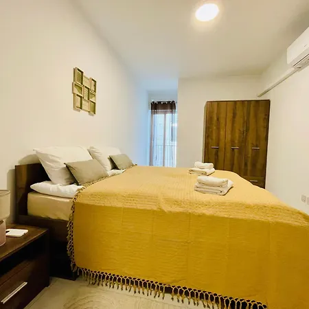 Diego Court סיינט פול ביי